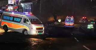 পাকিস্তানে নিয়ন্ত্রণ হারিয়ে খালে ট্রাক, এক পরিবারের ১৪ জন নিহত